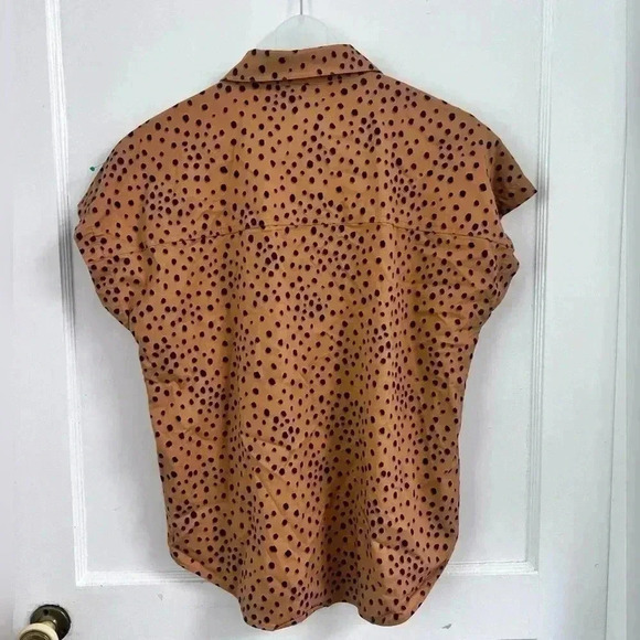 Marine Layer Dana Shirt in Abstract
Cheetah Print Size XS Sold out LIKE NEW - Picture 7 of 7